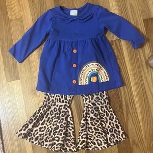 2T royal blue pumpkin top, leapord flares